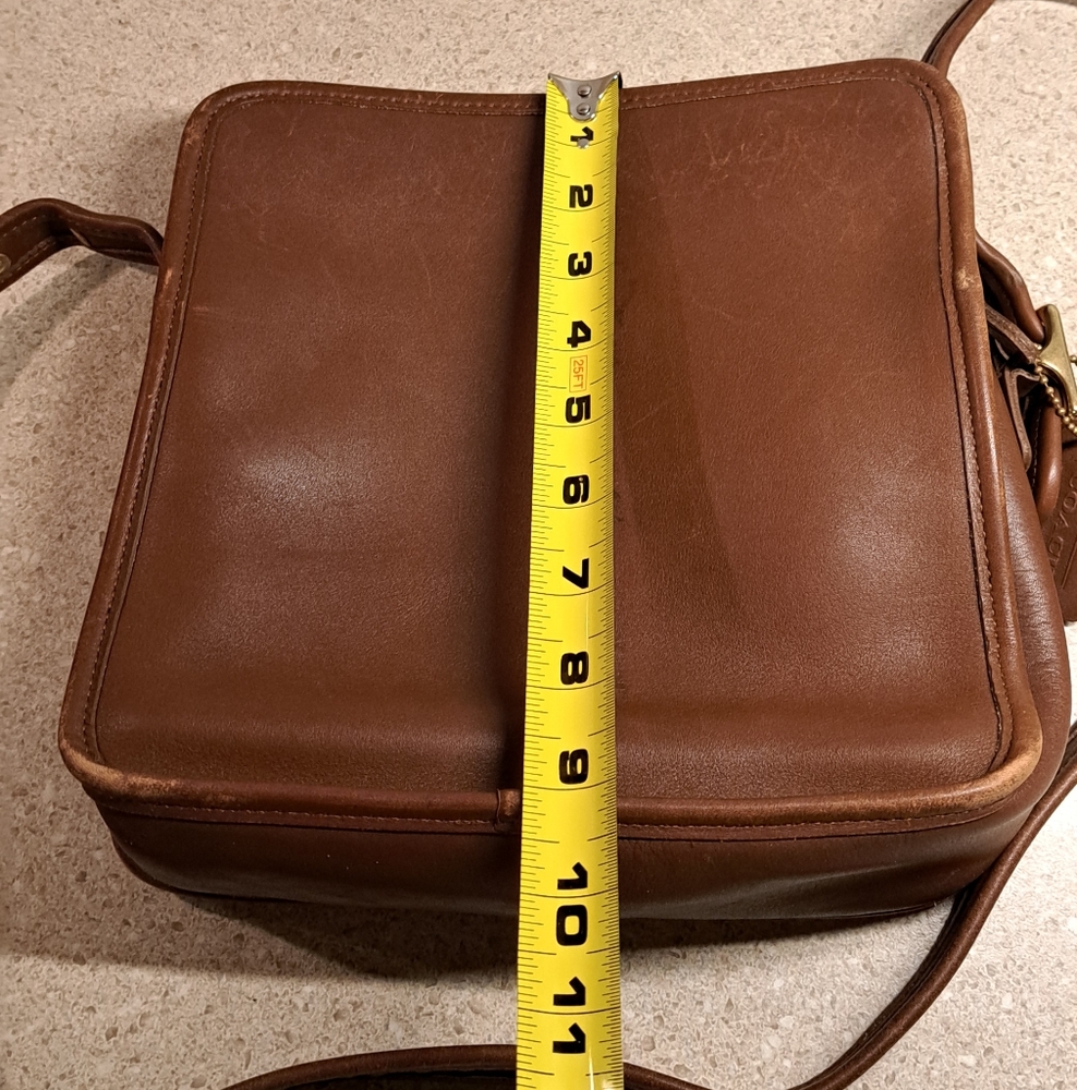Vintage Coach Cognac Brown Leather Crossbody Bag - Picture 4 of 16